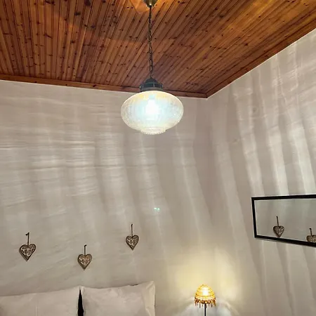 Дом отдыха Ellis House