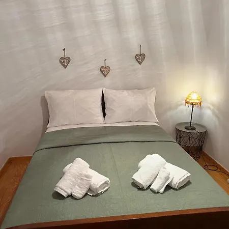 Ellis House Holiday home *